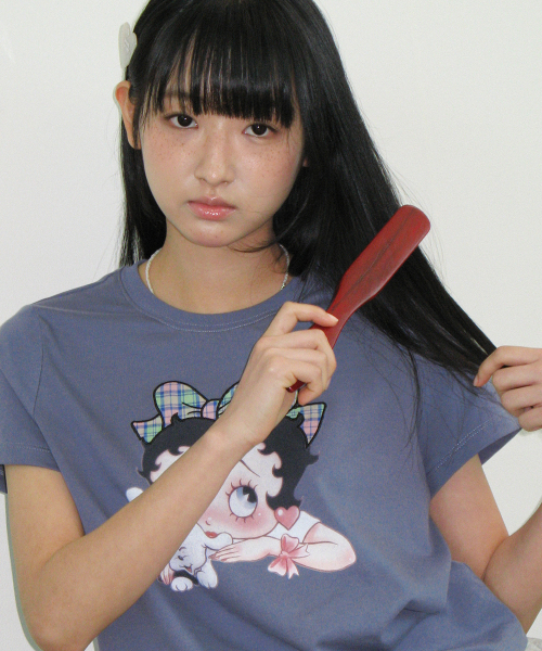 RONRON(ロンロン)の「BETTY BOOP RIBBON APPLIQUE CROP T SHIRT NAVY(Tシャツ/カットソー・レディース・その他・FREE)」の4枚目の写真