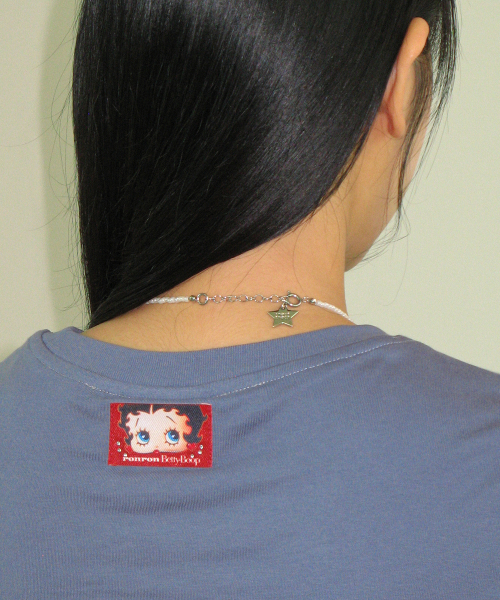 RONRON(ロンロン)の「BETTY BOOP RIBBON APPLIQUE CROP T SHIRT NAVY(Tシャツ/カットソー・レディース・その他・FREE)」の5枚目の写真