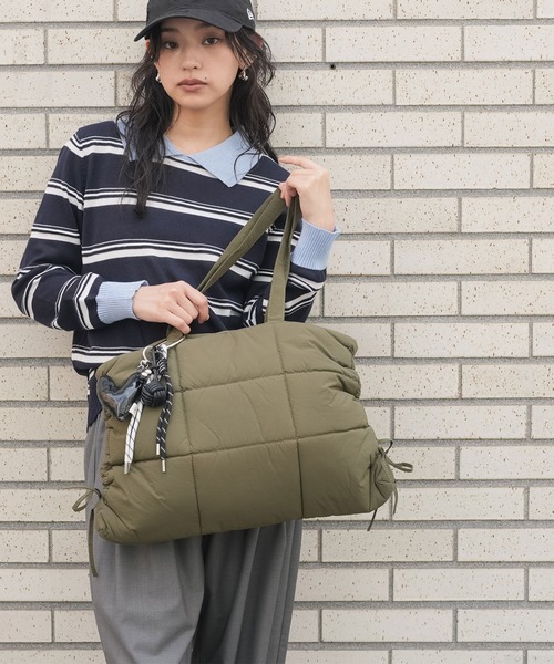 mili an deni(ミリアンデニ)の「中綿キルトシャーリングトートバッグ(トートバッグ・レディース・カーキ/ブラック・F)」の12枚目の写真