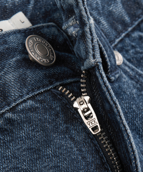 EXCONTAINER(エックスコンテナ)の「カーブドワイドデニムパンツ (WASHED INDIGO)(デニムパンツ・メンズ・その他・SMALL/MEDIUM/LARGE/X-LARGE)」の6枚目の写真