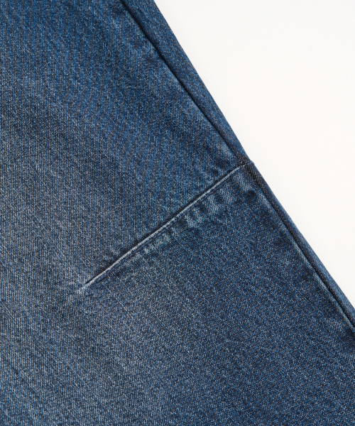 EXCONTAINER(エックスコンテナ)の「カーブドワイドデニムパンツ (WASHED INDIGO)(デニムパンツ・メンズ・その他・SMALL/MEDIUM/LARGE/X-LARGE)」の7枚目の写真