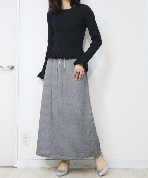 DISKEEN SURE(ディスキーンシュアー)の「クラシカルで大人っぽい!ヘリンボーンフレアロングスカート(スカート・レディース・ブラック/ベージュ/ブラウン/グレー・FREE)」の6枚目の写真