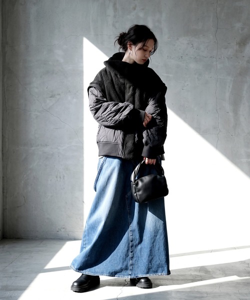 antiqua(アンティカ)の「2WAY ボア キルティング ジャケット(ブルゾン・レディース・ブラック/カーキ・ONESIZE)」の4枚目の写真