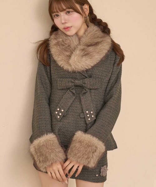 Belle Charme(ベルシャルム)の「【Belle Charme】Fur Tweed Peplum Jacket(テーラードジャケット・レディース・アイボリー/グレー・FREE)」の7枚目の写真