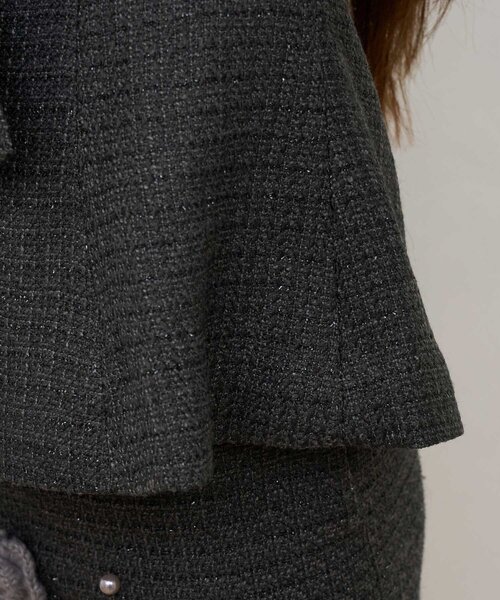 Belle Charme(ベルシャルム)の「【Belle Charme】Fur Tweed Peplum Jacket(テーラードジャケット・レディース・アイボリー/グレー・FREE)」の14枚目の写真