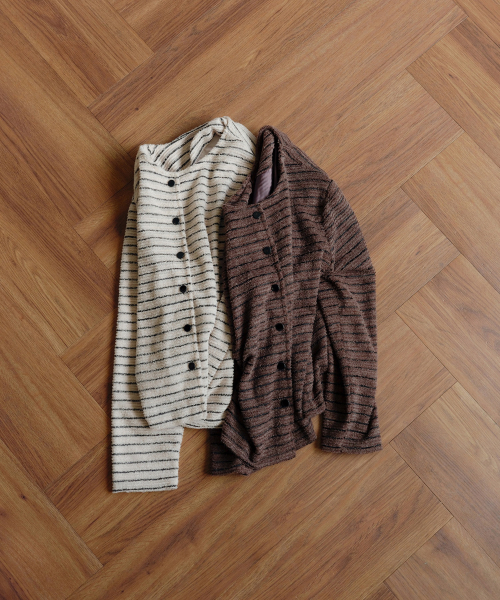 Yuje(ユジェ)の「FUR STRIPE CARDIGAN (2color)(カーディガン/ボレロ・レディース・ブラウン/ベージュ・FREE)」の10枚目の写真