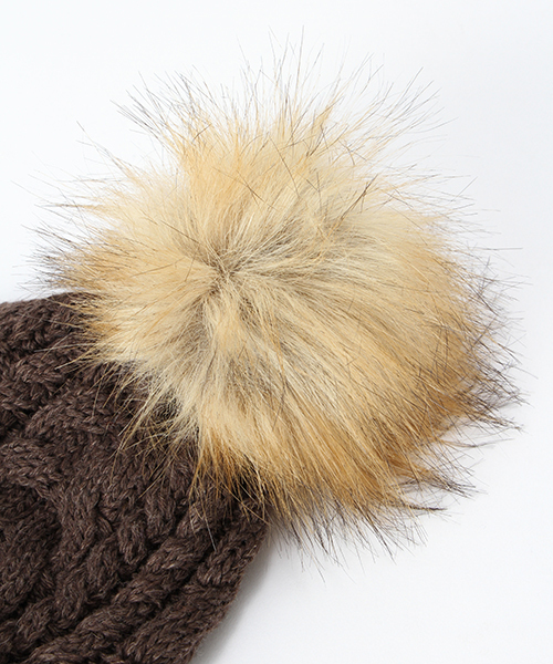 ikka（イッカ）の「ポンポンファーニットワッチ（ニットキャップ/ビーニー・レディース・オレンジ/ブラウン/グレー・FREE）」の5枚目の写真