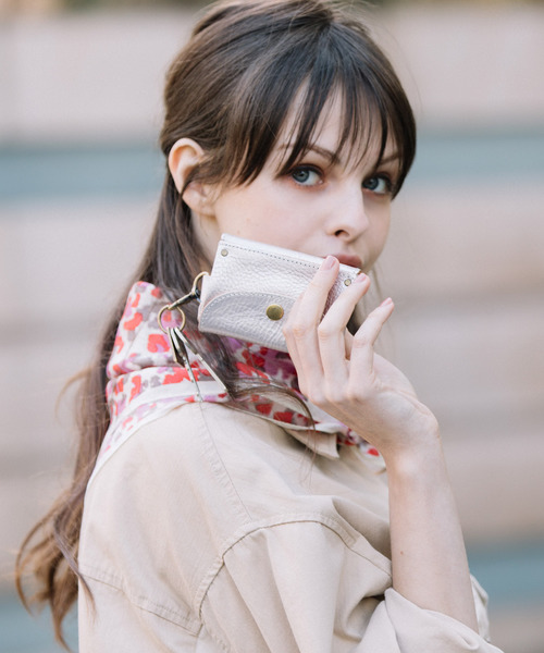 perche（ペルケ）の「ペルケ perche / イタリア製牛革スマートキーケース（キーケース/キーアクセサリー・レディース・ブラック/チョコ/カーキ/ブルー/マスタード/ブラウン/レッド/シルバー/グレー/サックスブルー/ピンク/オレンジ/ゴールド・FREE）」の12枚目の写真