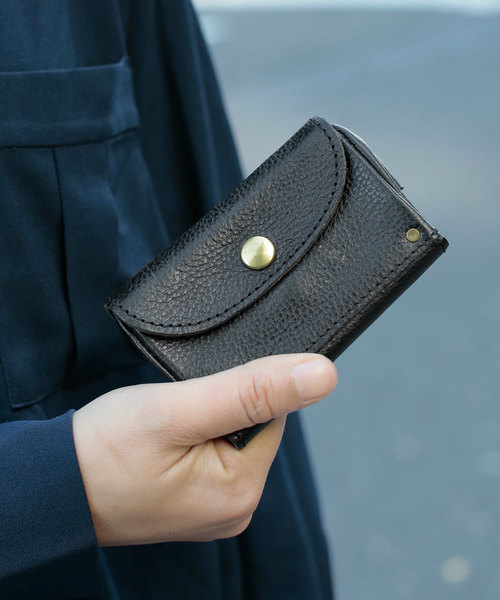 perche（ペルケ）の「ペルケ perche / イタリア製牛革スマートキーケース（キーケース/キーアクセサリー・レディース・ブラック/チョコ/カーキ/ブルー/マスタード/ブラウン/レッド/シルバー/グレー/サックスブルー/ピンク/オレンジ/ゴールド・FREE）」の2枚目の写真