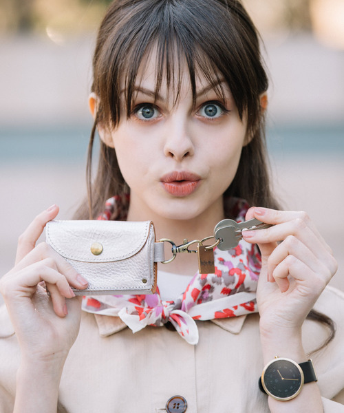 perche（ペルケ）の「ペルケ perche / イタリア製牛革スマートキーケース（キーケース/キーアクセサリー・レディース・ブラック/チョコ/カーキ/ブルー/マスタード/ブラウン/レッド/シルバー/グレー/サックスブルー/ピンク/オレンジ/ゴールド・FREE）」の16枚目の写真