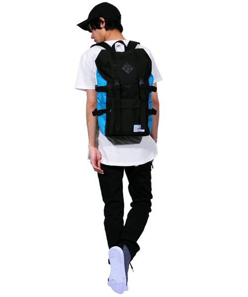 8(eight)(エイト)の「ナイロン リュックサック 大容量(バックパック/リュック・メンズ・グリーン/ブラック×ブルー/ブラック×イエロー/ブラック×ピンク/ヘザーグレー/グレー×ピンク/ブラック×グリーン/ブラック×レッド/ピンク/ブルー/パープル・FREE)」の13枚目の写真