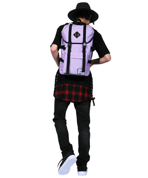 8(eight)(エイト)の「ナイロン リュックサック 大容量(バックパック/リュック・メンズ・グリーン/ブラック×ブルー/ブラック×イエロー/ブラック×ピンク/ヘザーグレー/グレー×ピンク/ブラック×グリーン/ブラック×レッド/ピンク/ブルー/パープル・FREE)」の21枚目の写真