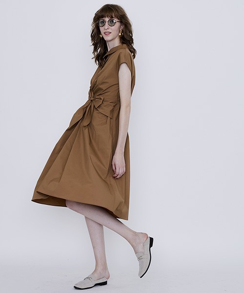 STUDIOUS（ステュディオス）の「STUDIOUS CITY クロスシャツフレンチスリーブワンピース（ワンピース・レディース・キャメル/ホワイト/サックスブルー・FREE）」の14枚目の写真