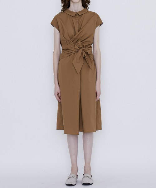 STUDIOUS（ステュディオス）の「STUDIOUS CITY クロスシャツフレンチスリーブワンピース（ワンピース・レディース・キャメル/ホワイト/サックスブルー・FREE）」の15枚目の写真