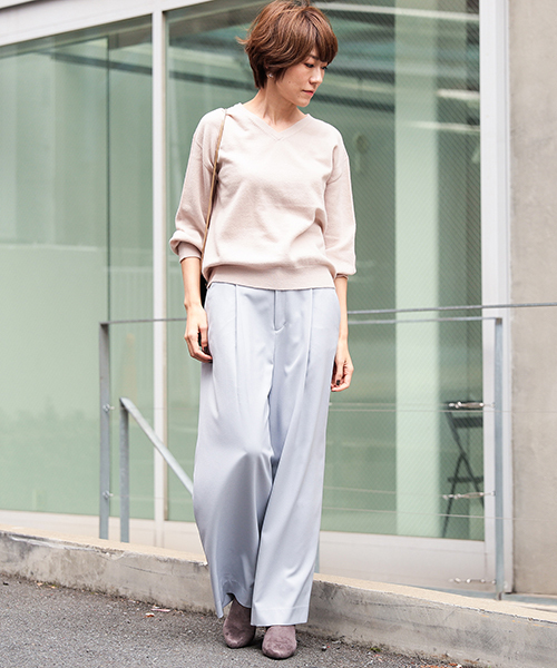 RIVE DROITE（リヴドロワ）の「W100ボリュームスリーブプルオーバー（ニット/セーター・レディース・ライトグリーン/ネイビー/ピンクベージュ・FREE）」の11枚目の写真