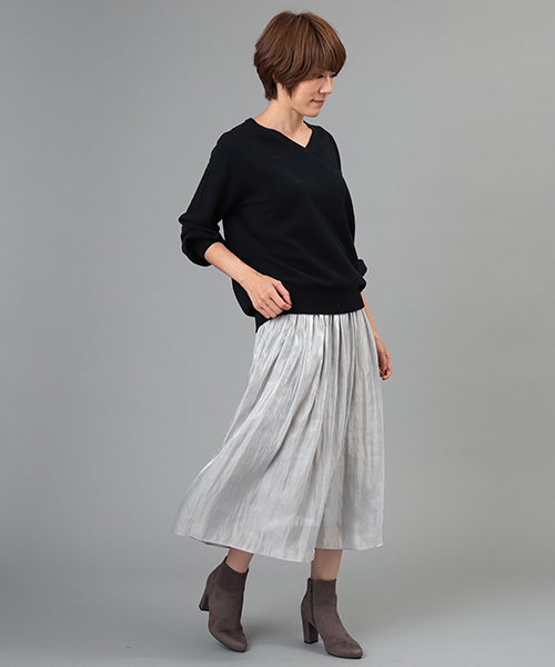 RIVE DROITE（リヴドロワ）の「W100ボリュームスリーブプルオーバー（ニット/セーター・レディース・ライトグリーン/ネイビー/ピンクベージュ・FREE）」の13枚目の写真