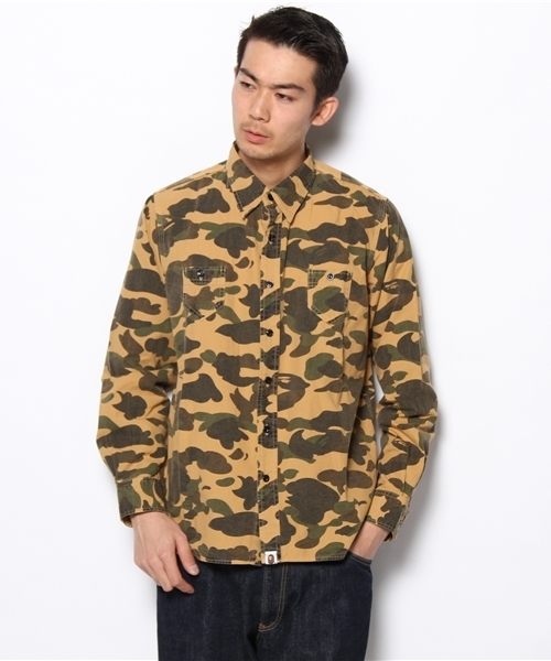 A BATHING APE(アベイシングエイプ)の「1ST CAMO CHAMBRAY SHIRT(シャツ/ブラウス・メンズ・グリーン/イエロー・SMALL/MEDIUM/LARGE/X-LARGE/XX-LARGE)」の2枚目の写真