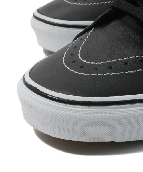 VANS（バンズ）の「VANS CLASSIC SK8-HI バンズ クラシック スケート ハイ（スニーカー・メンズ・ブラック・26.5cm/27cm）」の6枚目の写真