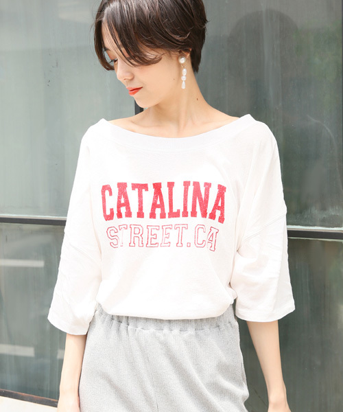 LOWRYS FARM(ローリーズファーム)の「カレッジBIGロゴTシャツ 802182(Tシャツ/カットソー・レディース・グレー/イエロー/ホワイト×レッド/ホワイト×ネイビー・FREE)」の2枚目の写真