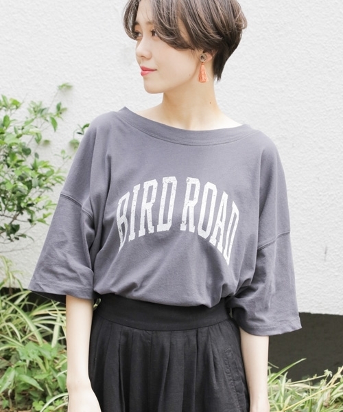 LOWRYS FARM(ローリーズファーム)の「カレッジBIGロゴTシャツ 802182(Tシャツ/カットソー・レディース・グレー/イエロー/ホワイト×レッド/ホワイト×ネイビー・FREE)」の19枚目の写真