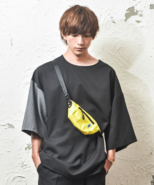 MEI（メイ）の「【MEI】ミニマムウエストバック（ボディバッグ/ウエストポーチ・メンズ・ブラック/パープル/ネイビー/オリーブ/イエロー/グリーン/レッド・FREE）」の9枚目の写真