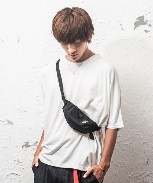 MEI（メイ）の「【MEI】ミニマムウエストバック（ボディバッグ/ウエストポーチ・メンズ・ブラック/パープル/ネイビー/オリーブ/イエロー/グリーン/レッド・FREE）」の10枚目の写真