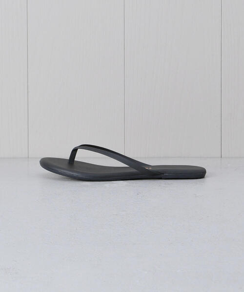TKEES（ティキーズ）の「＜TKEES＞TONG SANDALS/サンダル（サンダル・レディース・ブラック/ブラウン/パープル・7/6/5/8）」の2枚目の写真