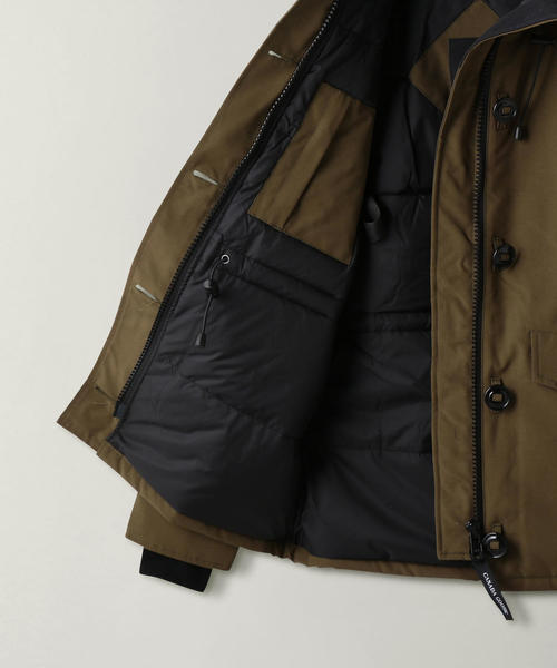 CANADA GOOSE(カナダグース)の「<CANADA GOOSE(カナダグース)>RIDEAU PARKA/ダウンジャケット:(ダウンジャケット/コート・レディース・ブラック/ダークグリーン・X-SMALL/SMALL)」の14枚目の写真