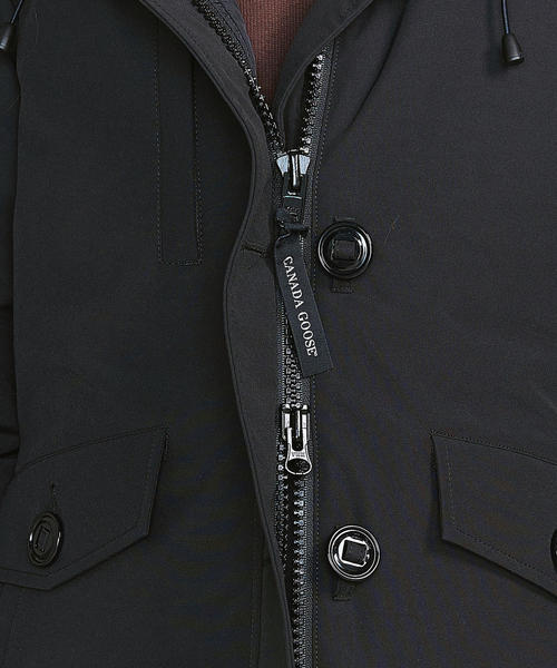 CANADA GOOSE(カナダグース)の「<CANADA GOOSE(カナダグース)>RIDEAU PARKA/ダウンジャケット:(ダウンジャケット/コート・レディース・ブラック/ダークグリーン・X-SMALL/SMALL)」の19枚目の写真