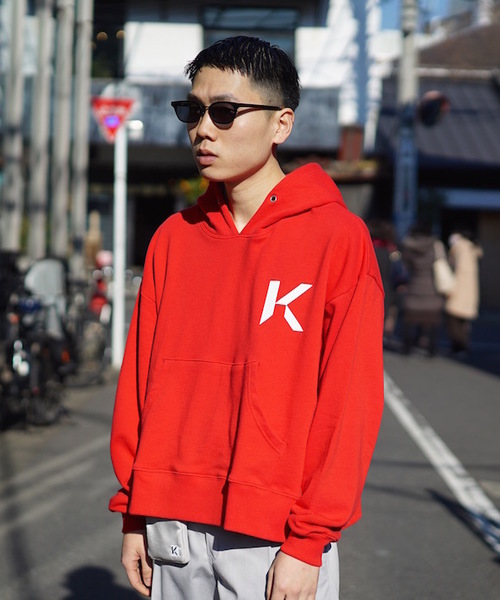 KAIKO（カイコー）の「KAIKO OBLONG PARKA MARK（パーカー・メンズ・ライトグレー/ブラック/レッド/ライトパープル・S/M/L）」の4枚目の写真