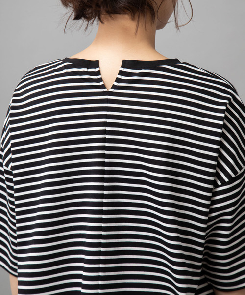 Munich（ミューニック）の「ドライタッチジャージアシンメトリーTシャツ（Tシャツ/カットソー・レディース・ホワイト/ブラック/レッド/カーキ/ホワイト×ブラック/ブラック×ホワイト・FREE）」の12枚目の写真