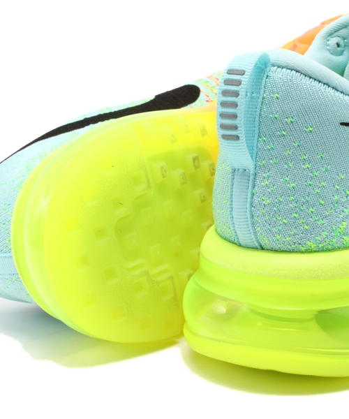 NIKE（ナイキ）の「ナイキ ウィメンズ フライニット マックス グラデーション WMNS NIKE FLYKNIT MAX 620659-408（スニーカー・レディース・ライトブルー・23cm/24.5cm/24cm）」の7枚目の写真