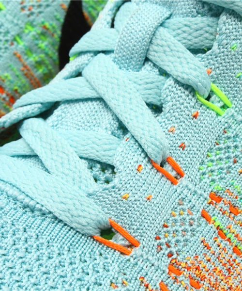 NIKE（ナイキ）の「ナイキ ウィメンズ フライニット マックス グラデーション WMNS NIKE FLYKNIT MAX 620659-408（スニーカー・レディース・ライトブルー・23cm/24.5cm/24cm）」の8枚目の写真