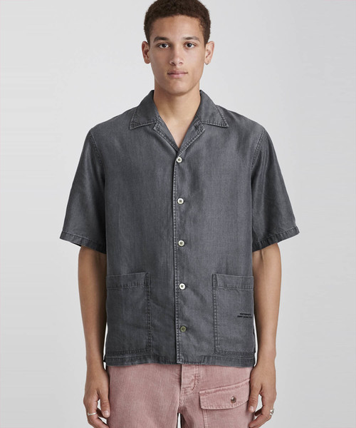 Saturdays NYC（サタデーズ ニューヨークシティ ）の「Howard Denim Short Sleeve Shirt（シャツ/ブラウス・メンズ・ブラック系その他/ブルー系その他/ブルー系その他2・X-SMALL/S/M/L）」の2枚目の写真