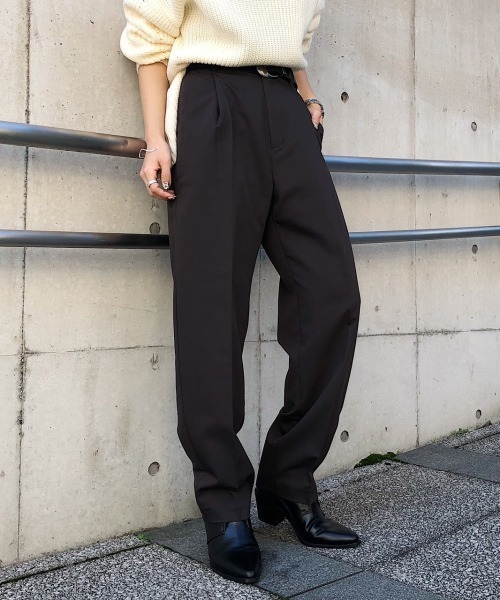 PAGEBOY(ページボーイ)の「【WEB限定アイテム】センタープレススラックス(スラックス・レディース・ダークブラウン/パープル/ピンク/ダークブルー/ブラウン系その他/ダークパープル/オフホワイト/ベージュ/ライトグリーン/ダークグリーン・SMALL/MEDIUM)」の5枚目の写真