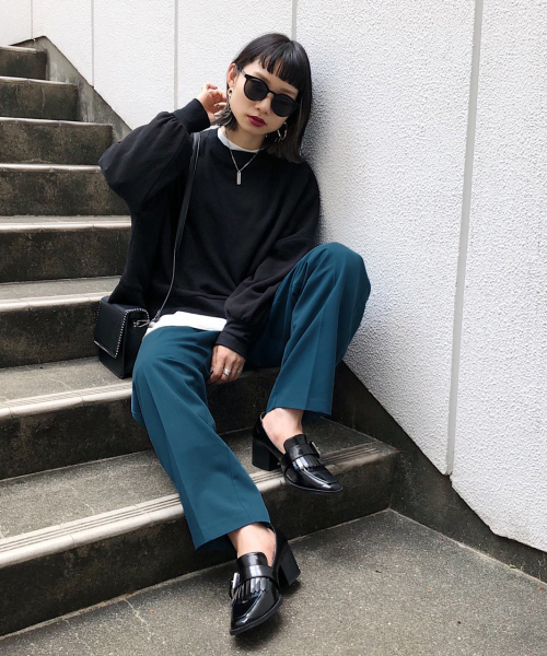 PAGEBOY(ページボーイ)の「【WEB限定アイテム】センタープレススラックス(スラックス・レディース・ダークブラウン/パープル/ピンク/ダークブルー/ブラウン系その他/ダークパープル/オフホワイト/ベージュ/ライトグリーン/ダークグリーン・SMALL/MEDIUM)」の8枚目の写真