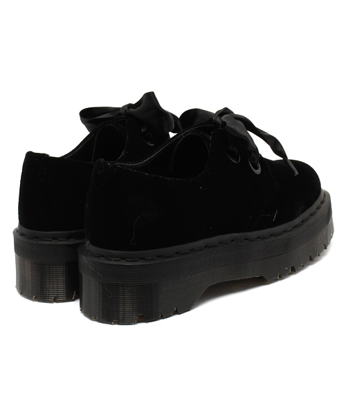 Ray BEAMS（レイビームス）の「Dr.Martens /  ベルベット プラットフォーム 2EYE シューズ（その他シューズ・レディース・ブラック・4/5/6）」の11枚目の写真