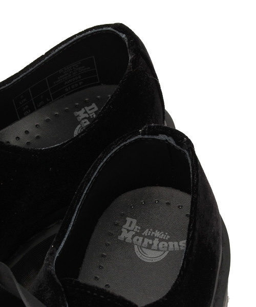 Ray BEAMS（レイビームス）の「Dr.Martens /  ベルベット プラットフォーム 2EYE シューズ（その他シューズ・レディース・ブラック・4/5/6）」の6枚目の写真