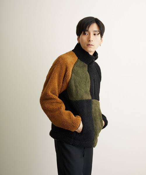VIBGYOR(ヴィブジョー)の「VIBGYOR Select/ボアハイネックブルゾン(BL)(ブルゾン・レディース・ホワイト/ブラック/ダークグリーン/ベージュ/その他1/その他2/その他3/パープル系その他/キャメル/カーキ/モカ・MEDIUM/LARGE/X-LARGE)」の13枚目の写真