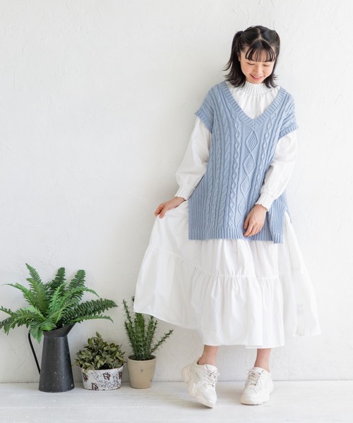 Mysa&Liina（ミーサリーナ）の「ケーブルニットベスト（ベスト・レディース・ベージュ/オフホワイト/モカ/ホワイト/ブラック/ブラウン/グリーン/ピンク/ブルー/サックスブルー・FREE/M）」の21枚目の写真