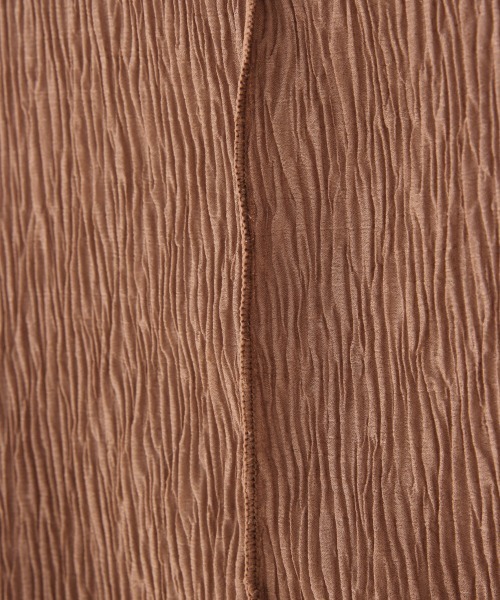 LOWRYS FARM（ローリーズファーム）の「シアープリーツプルオーバー　877404（Tシャツ/カットソー・レディース・ブラック/ブラウン/アイボリー・FREE）」の9枚目の写真