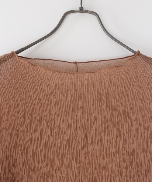 LOWRYS FARM（ローリーズファーム）の「シアープリーツプルオーバー　877404（Tシャツ/カットソー・レディース・ブラック/ブラウン/アイボリー・FREE）」の7枚目の写真