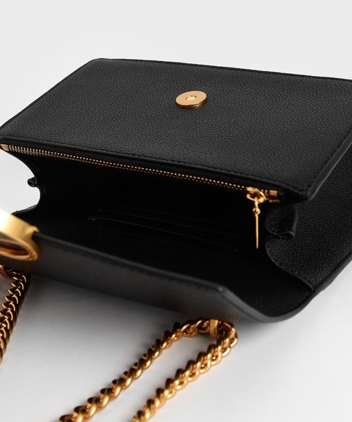 CHARLES & KEITH（チャールズ & キース）の「テクスチャードストーンエンベリッシュドバックルショルダーバッグ / Textured Stone Embellished-Buckle Shoulder Bag（ショルダーバッグ・レディース・ブラック/シルバー/レッド系その他/ブルー系その他3・S）」の8枚目の写真