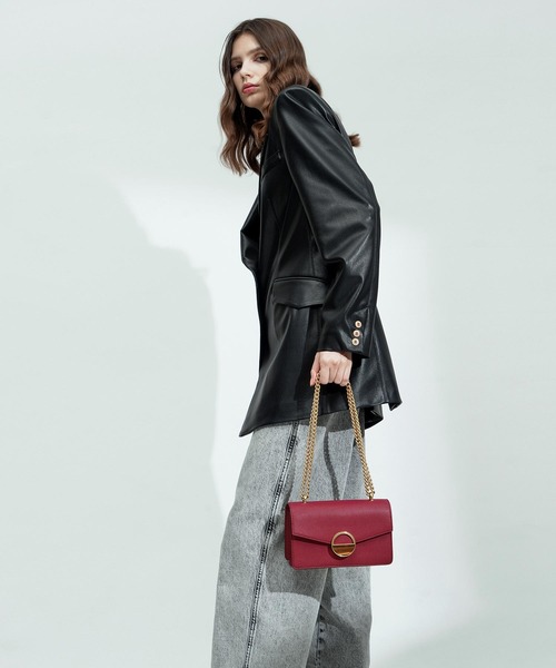 CHARLES & KEITH（チャールズ & キース）の「テクスチャードストーンエンベリッシュドバックルショルダーバッグ / Textured Stone Embellished-Buckle Shoulder Bag（ショルダーバッグ・レディース・ブラック/シルバー/レッド系その他/ブルー系その他3・S）」の18枚目の写真