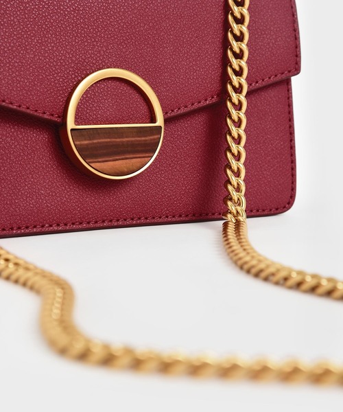 CHARLES & KEITH（チャールズ & キース）の「テクスチャードストーンエンベリッシュドバックルショルダーバッグ / Textured Stone Embellished-Buckle Shoulder Bag（ショルダーバッグ・レディース・ブラック/シルバー/レッド系その他/ブルー系その他3・S）」の19枚目の写真