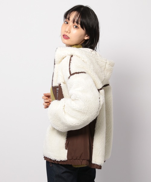 PAGEBOY（ページボーイ）の「ボアリバーシブルフードブルゾン(ボアジャケット)（ブルゾン・レディース・ホワイト系その他/ブラウン系その他/グレイッシュベージュ・FREE）」の7枚目の写真