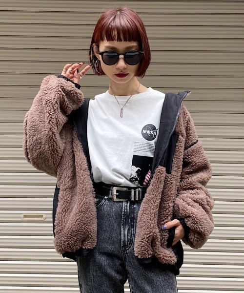 PAGEBOY（ページボーイ）の「ボアリバーシブルフードブルゾン(ボアジャケット)（ブルゾン・レディース・ホワイト系その他/ブラウン系その他/グレイッシュベージュ・FREE）」の10枚目の写真