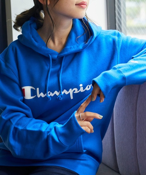 Champion（チャンピオン）の「WEGO/Champion 裏毛ロゴプルパーカー（パーカー・メンズ・ブラック/ホワイト/オートミール/ロイヤルブルー/ワイン・MEDIUM/LARGE/X-LARGE）」の4枚目の写真