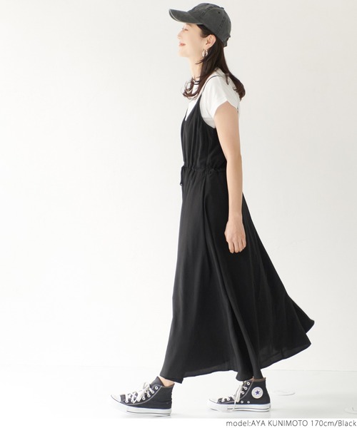 coca(coca)(コカ)の「サテンキャミソールワンピース(ワンピース・レディース・ブラック/ダークベージュ・ONE SIZE)」の7枚目の写真