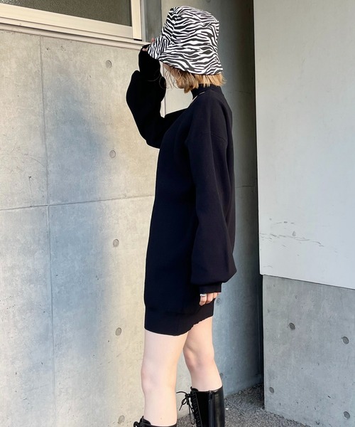 SPIRALGIRL(スパイラルガール)の「チョーカーニットサックワンピース(ワンピース・レディース・ブラック/オフホワイト/ブルー・FREE)」の11枚目の写真